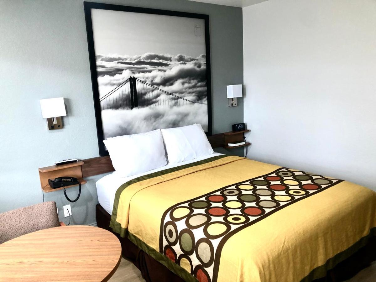 Super 8 By Wyndham Fort Bragg Luaran gambar