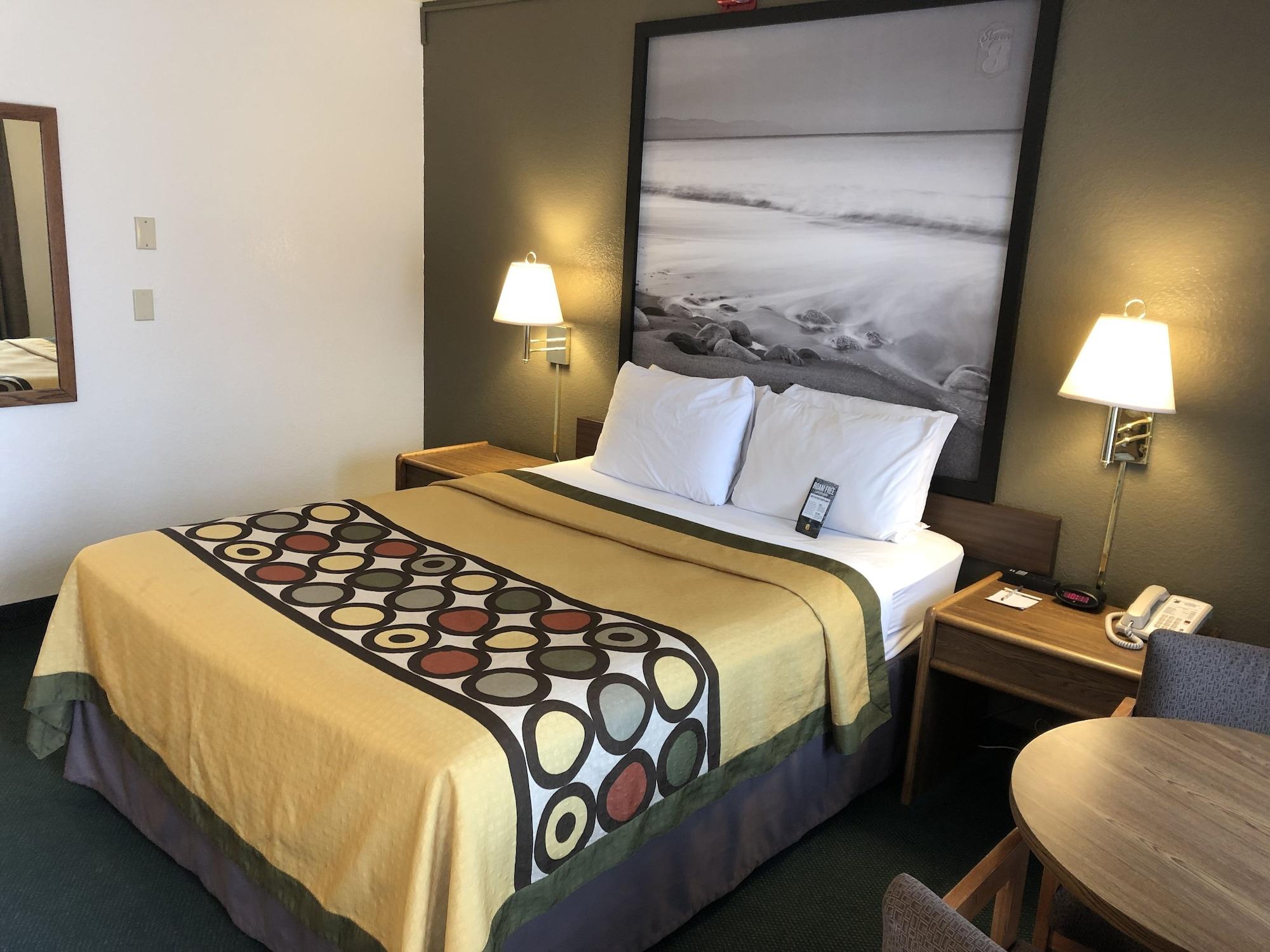 Super 8 By Wyndham Fort Bragg Luaran gambar