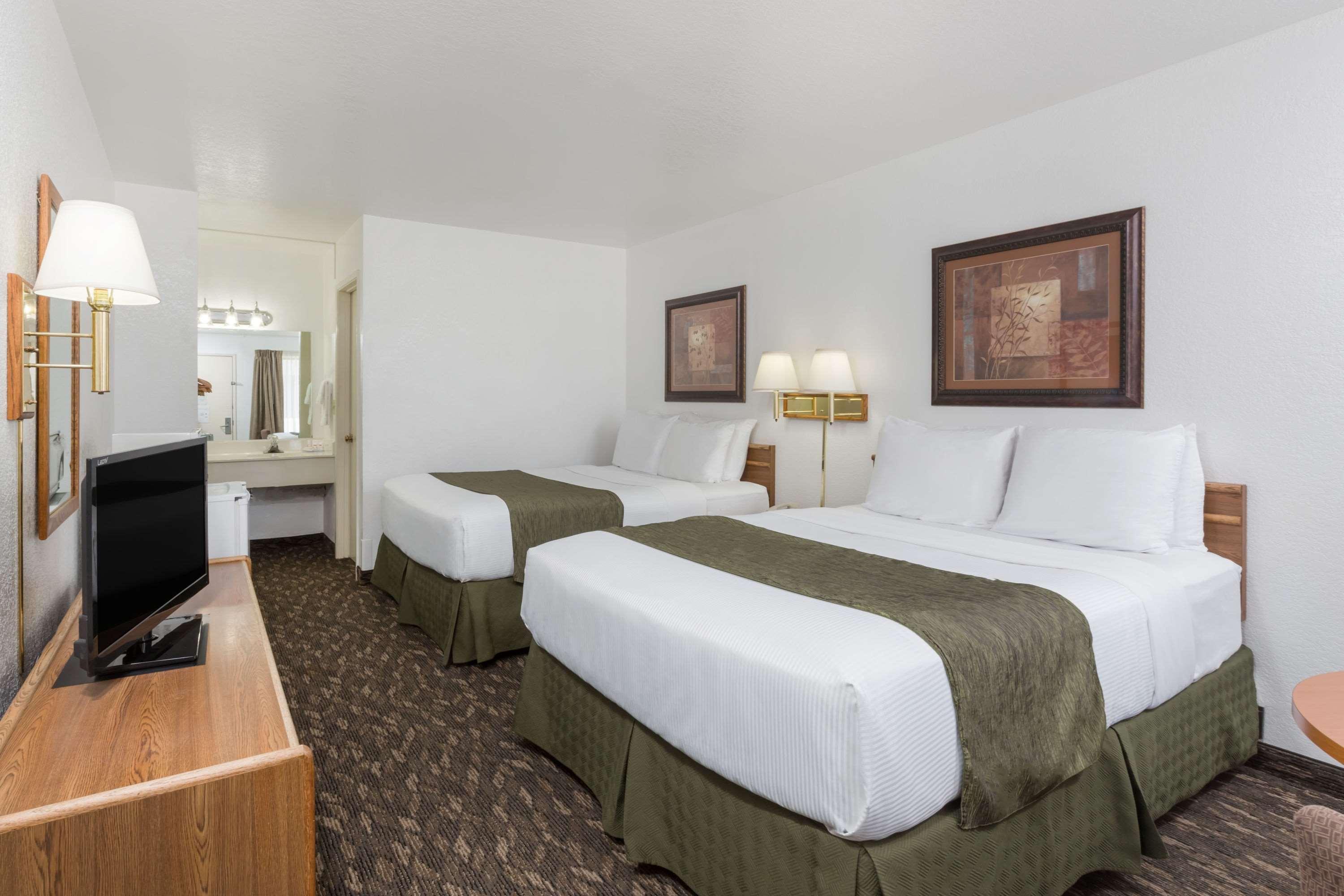 Super 8 By Wyndham Fort Bragg Luaran gambar