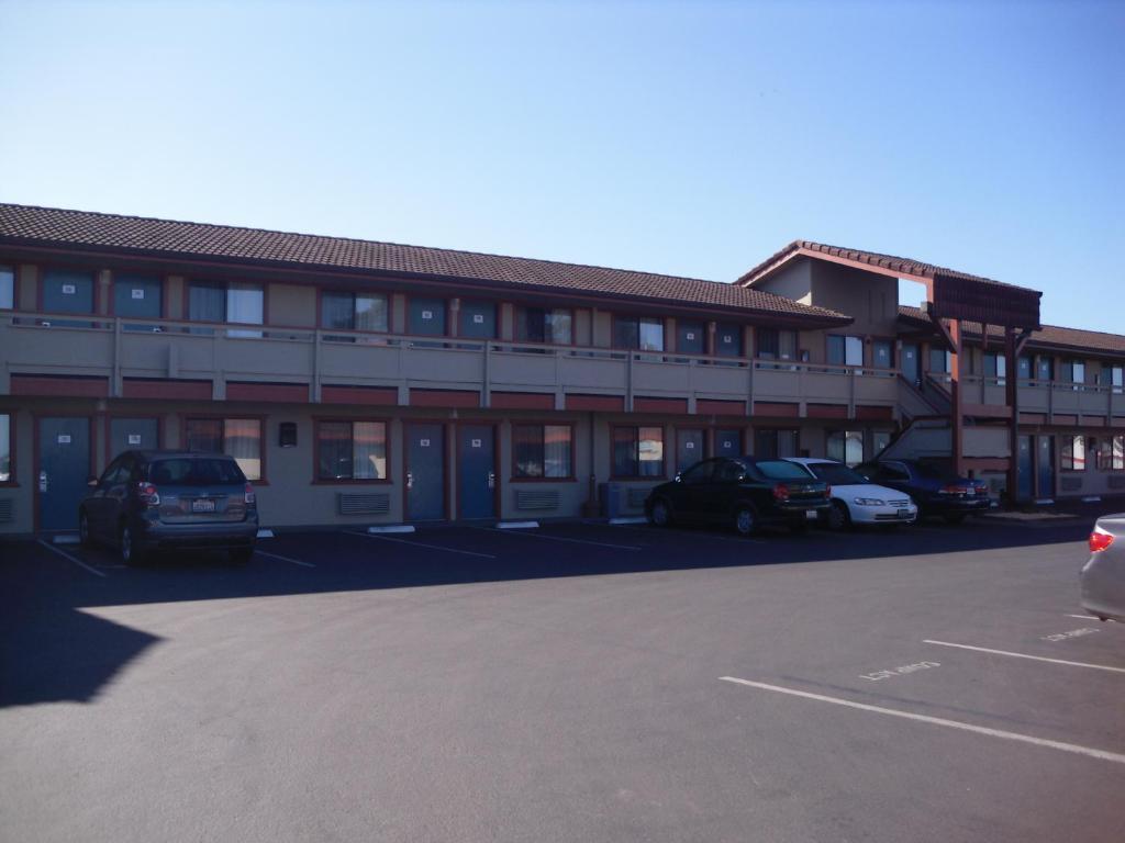 Super 8 By Wyndham Fort Bragg Luaran gambar