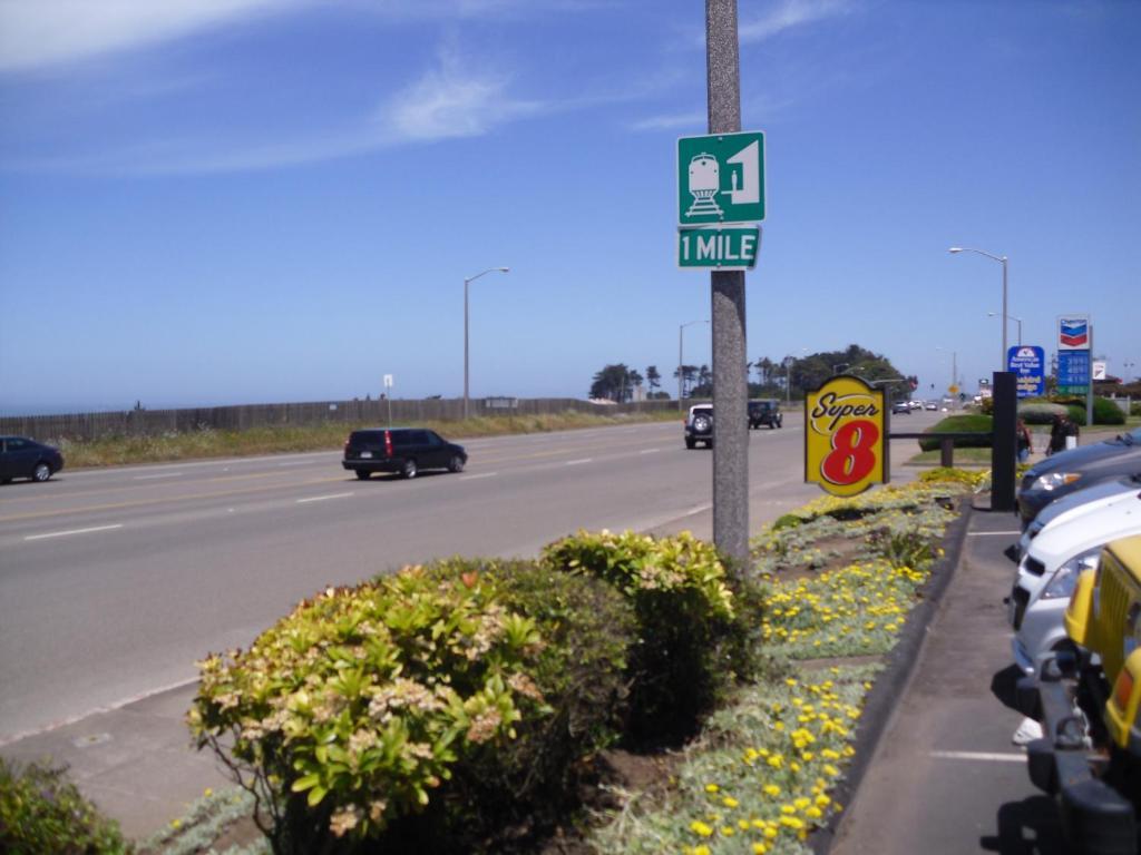 Super 8 By Wyndham Fort Bragg Luaran gambar