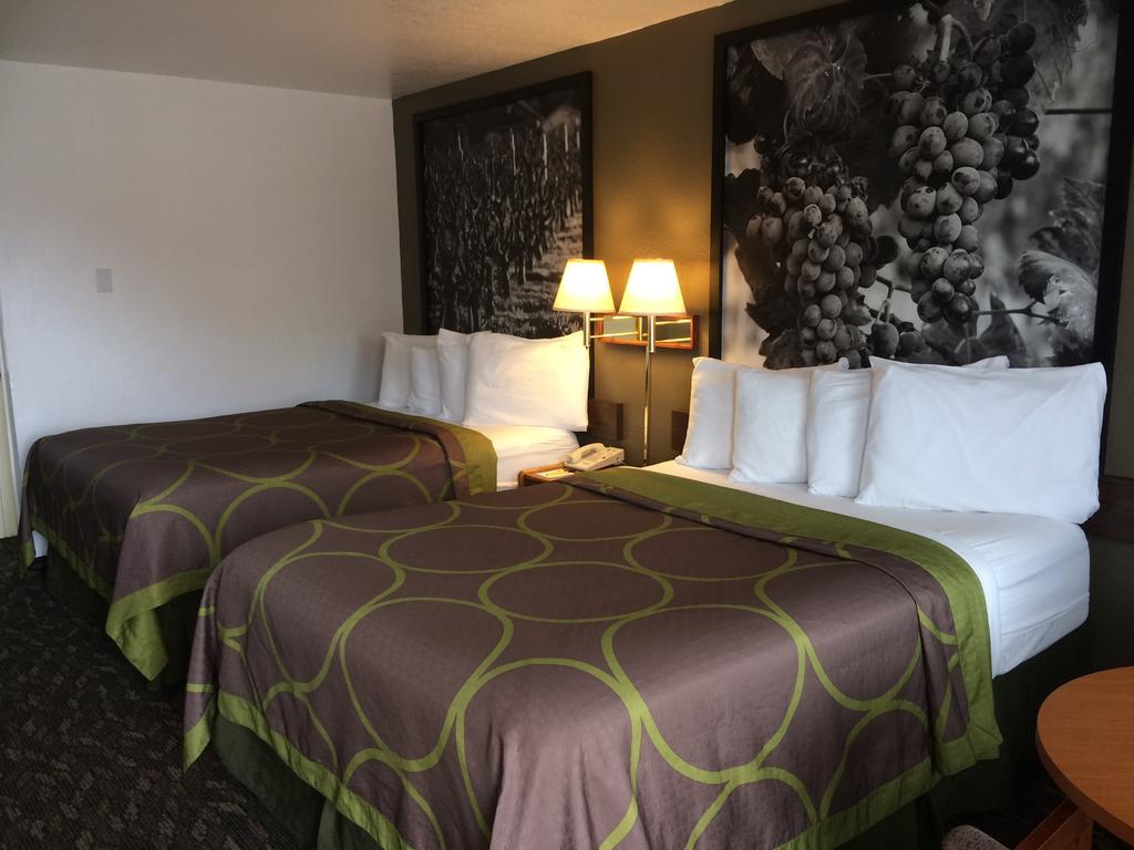 Super 8 By Wyndham Fort Bragg Luaran gambar
