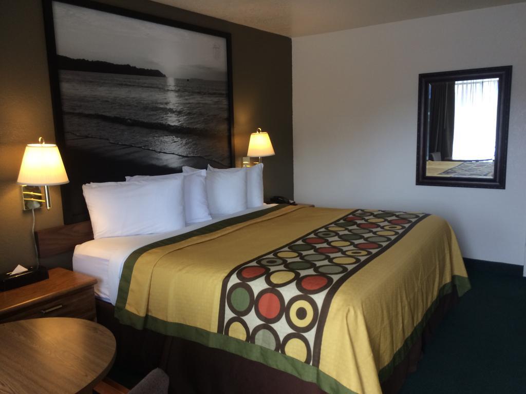 Super 8 By Wyndham Fort Bragg Luaran gambar